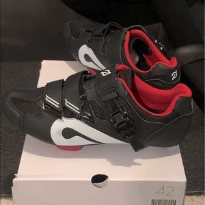 Barely Worn Peloton Shoes for Sale!!!!💁🏽